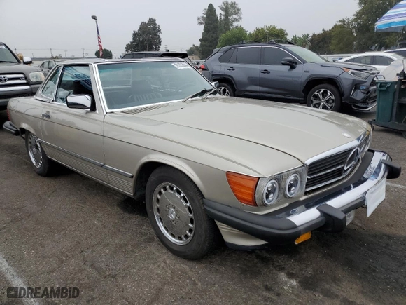 1987 Mercedes-Benz 560 Series 560SL with VIN WDBBA48D6HA070949, listed as a Copart auction lot 75353644 with NaN miles and Clean Title. Bid and sale history available at carsss.com. Image 4.