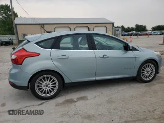 2013 Ford Focus Electric with VIN 1FADP3R42DL264058, listed as a Copart auction lot 59331665 with 43,266 mi miles and Salvage title. Bid and sale history available at DreamBid. Image 3.