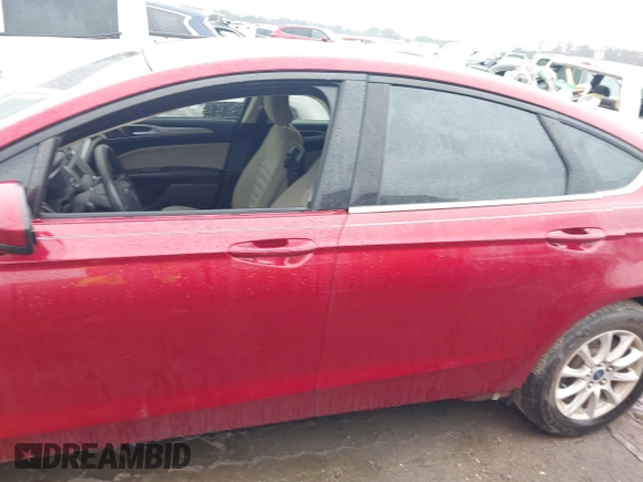 2018 Ford Fusion S with VIN 3FA6P0G73JR107088, listed as a IAAI auction lot 41532008 with 146,948 mi miles. Bid and sale history available at carsss.com. Image 15.