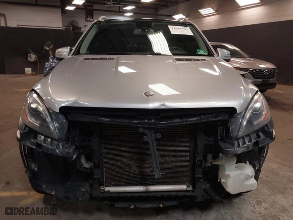 2014 Mercedes-Benz M-Class ML 350 with VIN 4JGDA5HB1EA312780, listed as a IAAI auction lot 41841481 with 183,196 mi miles. Bid and sale history available at carsss.com. Image 13.