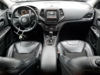 2020 Jeep Cherokee Latitude Plus with VIN 1C4PJMLB1LD655703, listed as a Copart auction lot 59983265 with 88,700 mi miles and Salvage title. Bid and sale history available at DreamBid. Image 8.