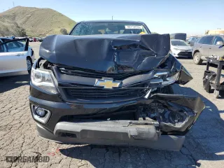 2019 Chevrolet Colorado 4WD Z71 with VIN 1GCGTDEN2K1110966, listed as a Copart auction lot 46719435 with 49,948 mi miles and Salvage Title. Bid and sale history available at carsss.com. Image 5.