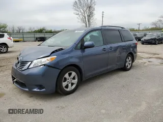 2016 Toyota Sienna LE AAS с VIN 5TDKK3DC6GS698193, выставлен на аукционе Copart как лот 50939255 с пробегом Не указан миль и Списание • Salvage title. История ставок и продаж доступна на DreamBid. Изображение 1.