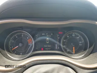 2018 Jeep Cherokee Latitude Tech Connect z VIN 1C4PJLCB7JD596423, wystawiony jako Copart lot #59171415 z przebiegiem 113 034 mil mil oraz Czysty tytuł • Clean title. Historia ofert i sprzedaży dostępna na DreamBid. Obrazek 9.