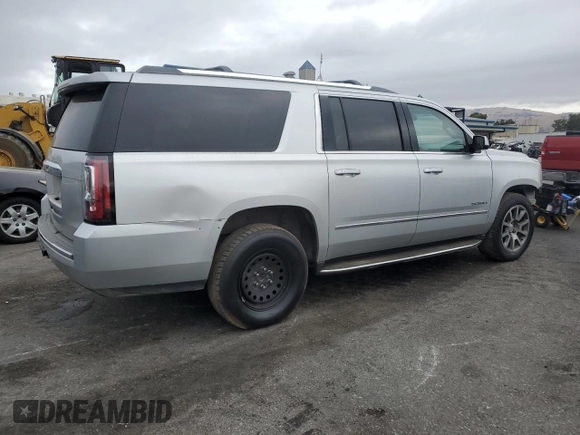 2016 GMC Yukon XL Denali with VIN 1GKS2HKJ8GR239748, listed as a Copart auction lot 71852054 with 112,471 mi miles and Salvage Title. Bid and sale history available at carsss.com. Image 3.
