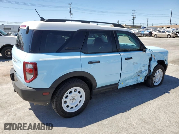 2024 Ford Bronco Sport Heritage z VIN 3FMCR9G64RRE99850, wystawiony jako Copart lot #50437215 z przebiegiem 8 704 mil mil oraz Szkoda całkowita • Salvage title. Historia ofert i sprzedaży dostępna na DreamBid. Obrazek 3.