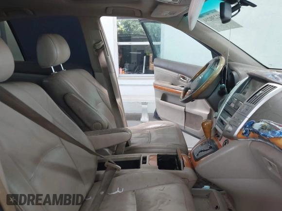 2008 Lexus RX 350 z VIN 2T2HK31U18C076999, wystawiony jako IAAI lot #42230214 z przebiegiem 245 266 mil mil oraz . Historia ofert i sprzedaży dostępna na DreamBid. Obrazek 5.