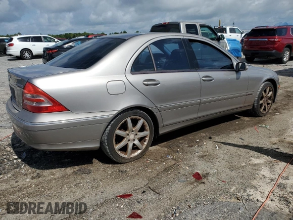 2004 Mercedes-Benz C 230 Kompressor with VIN WDBRF40J64A564613, listed as a Copart auction lot 59876525 with 140,525 mi miles and Clean title. Bid and sale history available at DreamBid. Image 3.