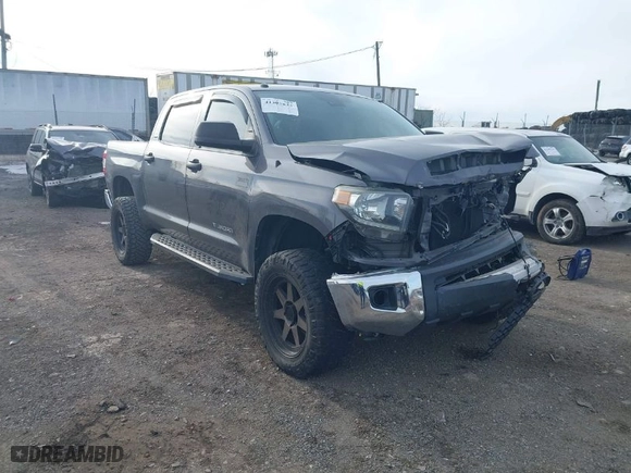 2018 Toyota Tundra 4WD SR5 with VIN 5TFDY5F14JX770184, listed as a IAAI auction lot 41303833 with 93,878 mi miles. Bid and sale history available at carsss.com. Image 1.