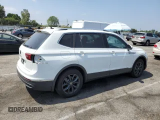 2024 Volkswagen Tiguan SE z VIN 3VVNB7AX3RM099753, wystawiony jako Copart lot #58601645 z przebiegiem 6 170 mil mil oraz Szkoda całkowita • Salvage title. Historia ofert i sprzedaży dostępna na DreamBid. Obrazek 3.