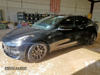 2022 Tesla Model 3 Long Range z VIN 5YJ3E1EB8NF285716, wystawiony jako Copart lot #58268685 z przebiegiem 161 015 mil mil oraz Czysty tytuł • Clean title. Historia ofert i sprzedaży dostępna na DreamBid. Obrazek 1.