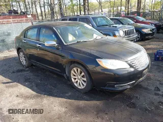 2013 Chrysler 200 Limited with VIN 1C3CCBCG5DN556276, listed as a IAAI auction lot 41991307 with 18,180 mi miles. Bid and sale history available at carsss.com. Image 1.