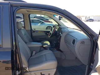 2008 GMC Envoy Denali with VIN 1GKET63M082175769, listed as a IAAI auction lot 41604135 with 136,013 mi miles. Bid and sale history available at carsss.com. Image 5.