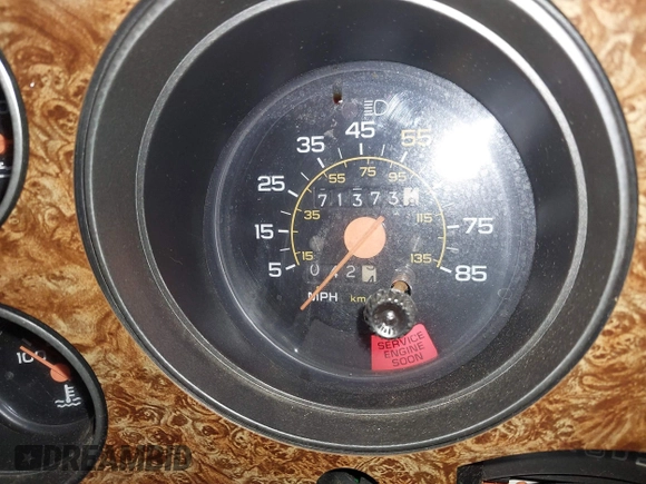 1989 Chevrolet Suburban z VIN 1GNEV16K2KF127586, wystawiony jako IAAI lot #41867659 z przebiegiem 71 373 mil mil oraz . Historia ofert i sprzedaży dostępna na DreamBid. Obrazek 7.