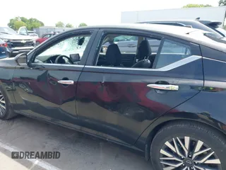 2025 Nissan Altima SV with VIN 1N4BL4DV6SN377960, listed as a IAAI auction lot 42174214 with 4,226 mi miles and . Bid and sale history available at DreamBid. Image 19.