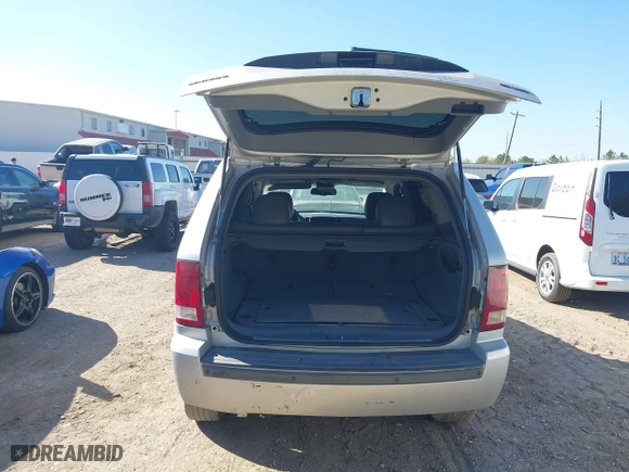 2007 Jeep Grand Cherokee Laredo with VIN 1J8HS48P77C595484, listed as a IAAI auction lot 41775290 with 176,751 mi miles. Bid and sale history available at carsss.com. Image 12.