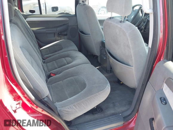 2004 Ford Explorer XLT z VIN 1FMZU73W74UB95173, wystawiony jako IAAI lot #42396738 z przebiegiem 139 703 mil mil oraz . Historia ofert i sprzedaży dostępna na DreamBid. Obrazek 8.