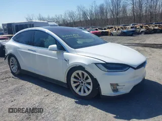 2016 Tesla Model X P90D with VIN 5YJXCAE46GF030106, listed as a IAAI auction lot 41766079 with 1 mi miles. Bid and sale history available at carsss.com. Image 1.