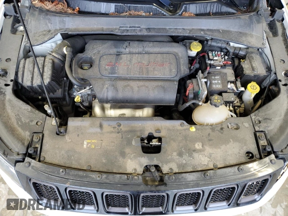2019 Jeep Compass Limited with VIN 3C4NJDCB8KT729537, listed as a Copart auction lot 57814315 with 67,484 mi miles and Salvage title. Bid and sale history available at DreamBid. Image 12.