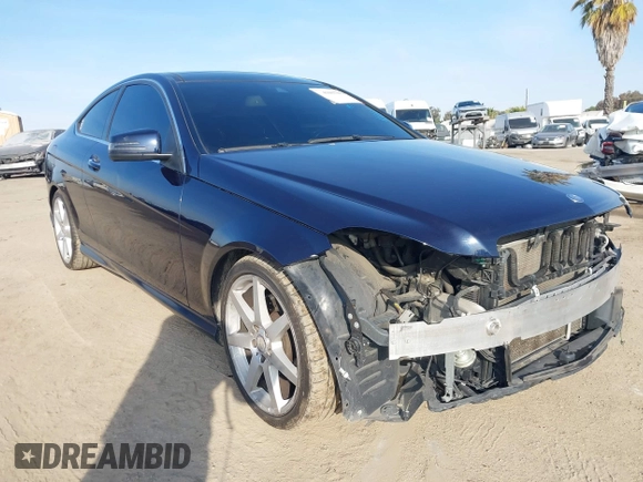 2013 Mercedes-Benz C 350 with VIN WDDGJ5HB8DG042269, listed as a IAAI auction lot 41601302 with 78,928 mi miles and . Bid and sale history available at DreamBid. Image 1.