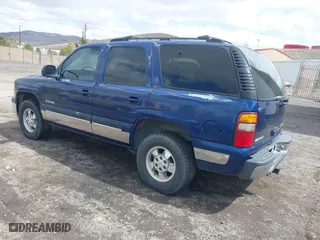 2001 Chevrolet Tahoe LS with VIN 1GNEK13T71J231007, listed as a IAAI auction lot 41943913 with 183,434 mi miles. Bid and sale history available at carsss.com. Image 3.