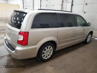 2014 Chrysler Town & Country Touring z VIN 2C4RC1BGXER221391, wystawiony jako Copart lot #56308745 z przebiegiem Nie podano mil oraz Czysty tytuł • Clean title. Historia ofert i sprzedaży dostępna na DreamBid. Obrazek 3.