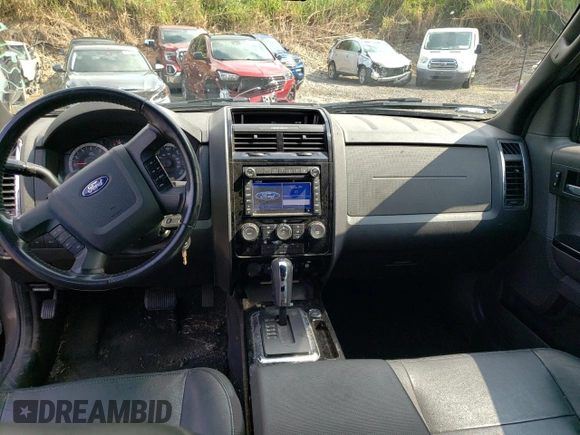 2011 Ford Escape Limited z VIN 1FMCU0E78BKB90916, wystawiony jako Copart lot #53715585 z przebiegiem 140 022 mil mil oraz Szkoda całkowita • Salvage title. Historia ofert i sprzedaży dostępna na DreamBid. Obrazek 8.