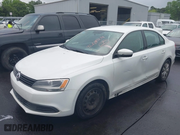 2014 Volkswagen Jetta SE z VIN 3VWD17AJ9EM265712, wystawiony jako IAAI lot #42240231 z przebiegiem 211 458 mil mil oraz . Historia ofert i sprzedaży dostępna na DreamBid. Obrazek 2.
