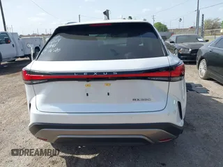 2024 Lexus RX 350 z VIN 2T2BAMBA8RC050498, wystawiony jako IAAI lot #41826928 z przebiegiem 1822 mil mil oraz . Historia ofert i sprzedaży dostępna na DreamBid. Obrazek 16.