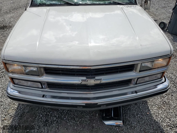 1997 Chevrolet C/K 2500 with VIN 1GCFC29R5VE216404, listed as a Copart auction lot 72404354 with 325,044 mi miles and Salvage Title. Bid and sale history available at carsss.com. Image 13.