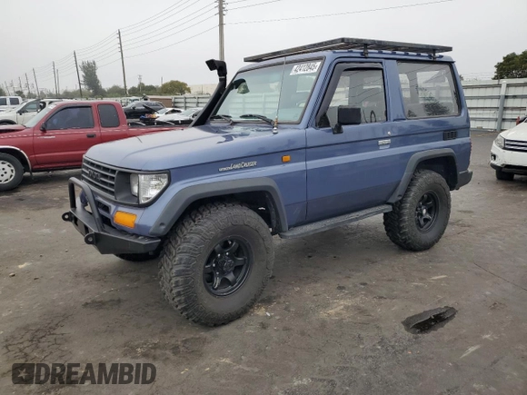 1995 Toyota Land Cruiser z VIN RJ700008084, wystawiony jako Copart lot #42412845 z przebiegiem 115 152 mil mil oraz Szkoda całkowita • Salvage title. Historia ofert i sprzedaży dostępna na DreamBid. Obrazek 1.