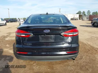 2020 Ford Fusion SE with VIN 3FA6P0HD9LR227405, listed as a IAAI auction lot 41724391 with 51,575 mi miles. Bid and sale history available at carsss.com. Image 16.