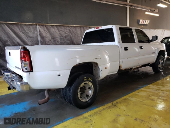 2001 Chevrolet Silverado 3500 LS with VIN 1GCJK33G11F160833, listed as a Copart auction lot 46930185 with 309,228 mi miles and Clean Title. Bid and sale history available at carsss.com. Image 3.