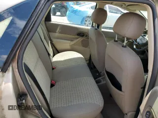 2006 Ford Focus S z VIN 1FAFP34N46W154378, wystawiony jako Copart lot #58422605 z przebiegiem Nie podano mil oraz Szkoda całkowita • Salvage title. Historia ofert i sprzedaży dostępna na DreamBid. Obrazek 10.