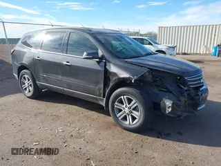 2016 Chevrolet Traverse LT z VIN 1GNKRHKD8GJ114711, wystawiony jako IAAI lot #40809532 z przebiegiem 121 154 mil mil oraz . Historia ofert i sprzedaży dostępna na DreamBid. Obrazek 1.