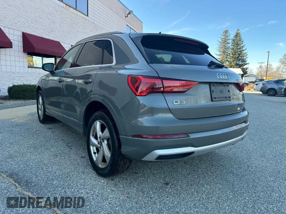 2021 Audi Q3 Premium z VIN WA1AUCF3XM1102363, wystawiony jako Copart lot #58672195 z przebiegiem 208 956 mil mil oraz Czysty tytuł • Clean title. Historia ofert i sprzedaży dostępna na DreamBid. Obrazek 3.