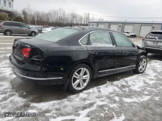 2014 Volkswagen Passat SEL Premium with VIN 1VWCS7A35EC113454, listed as a Copart auction lot 44992095 with 59,057 mi miles and Clean Title. Bid and sale history available at carsss.com. Image 3.