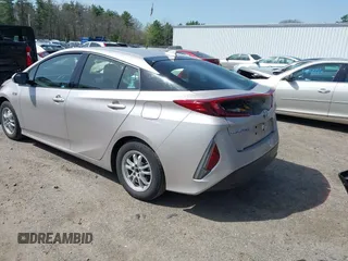 2018 Toyota Prius Plus with VIN JTDKARFP5J3091877, listed as a IAAI auction lot 42129355 with 48,736 mi miles and . Bid and sale history available at DreamBid. Image 3.