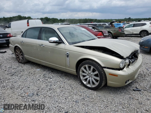 2008 Jaguar XJ Vanden Plas with VIN SAJWA82BX8SH27607, listed as a Copart auction lot 60913674 with 51,951 mi miles and Salvage Title. Bid and sale history available at carsss.com. Image 4.