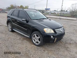 2008 Mercedes-Benz M 5.5L with VIN 4JGBB72E28A400597, listed as a IAAI auction lot 42012741 with 194,832 mi miles. Bid and sale history available at carsss.com. Image 1.