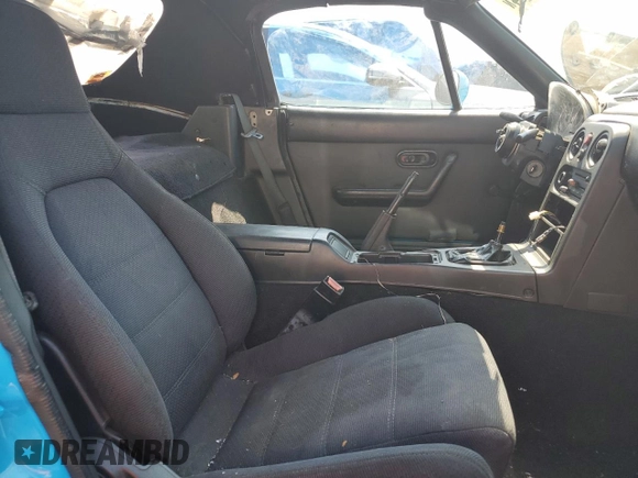 1990 Mazda MX-5 Miata z VIN JM1NA3515L0116370, wystawiony jako Copart lot #62568904 z przebiegiem 175 230 mil mil oraz Szkoda całkowita • Salvage title. Historia ofert i sprzedaży dostępna na DreamBid. Obrazek 10.