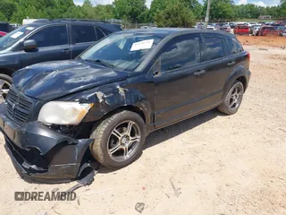 2008 Dodge Caliber SE z VIN 1B3HB28BX8D674547, wystawiony jako IAAI lot #42140339 z przebiegiem 236 666 mil mil oraz . Historia ofert i sprzedaży dostępna na DreamBid. Obrazek 2.