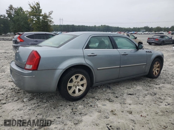 2007 Chrysler 300 Signature with VIN 2C3KA53G77H892253, listed as a Copart auction lot 69872244 with 132,136 mi miles and Salvage Title. Bid and sale history available at carsss.com. Image 3.