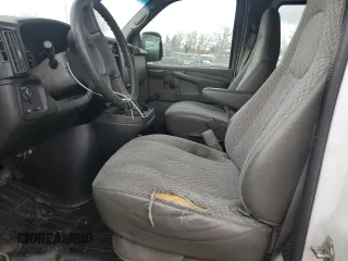 2007 Chevrolet Express Cargo z VIN 1GCHG35U971124896, wystawiony jako Copart lot #47493975 z przebiegiem Nie podano mil oraz Czysty tytuł • Clean title. Historia ofert i sprzedaży dostępna na DreamBid. Obrazek 7.
