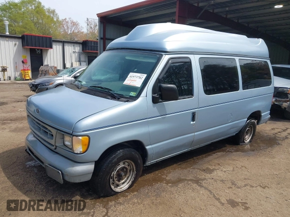 1999 Ford Econoline Passenger XL z VIN 1FMRE112XXHA78677, wystawiony jako IAAI lot #41973782 z przebiegiem 142 051 mil mil oraz . Historia ofert i sprzedaży dostępna na DreamBid. Obrazek 17.
