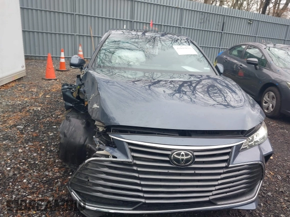 2019 Toyota Avalon XLE with VIN 4T1BZ1FB2KU030640, listed as a IAAI auction lot 41849810 with 44,531 mi miles. Bid and sale history available at carsss.com. Image 12.