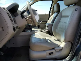 2008 Ford Escape Hybrid с VIN 1FMCU49H38KC22917, выставлен на аукционе Copart как лот 50719335 с пробегом 185 765 миль миль и Списание • Salvage title. История ставок и продаж доступна на DreamBid. Изображение 7.