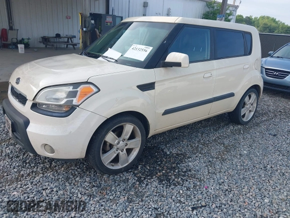 2010 Kia Soul + with VIN KNDJT2A2XA7098227, listed as a IAAI auction lot 42132556 with 240,712 mi miles and . Bid and sale history available at DreamBid. Image 2.