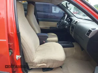 2008 Chevrolet Colorado 1LT z VIN 1GCCS13E388133398, wystawiony jako IAAI lot #42320364 z przebiegiem 101 765 mil mil oraz . Historia ofert i sprzedaży dostępna na DreamBid. Obrazek 5.