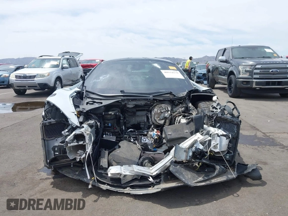 2021 McLaren 765LT z VIN SBM14RCA3MW765344, wystawiony jako IAAI lot #40934179 z przebiegiem 10 900 mil mil oraz . Historia ofert i sprzedaży dostępna na DreamBid. Obrazek 13.